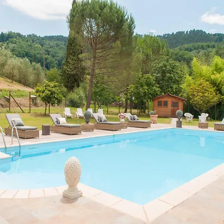 Family Close To Beaches And Lucca *