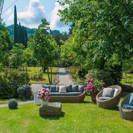 Family Close To Beaches And Lucca Camaiore