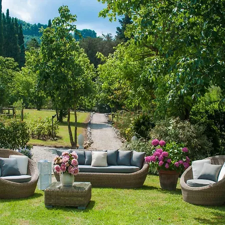 Family Close To Beaches And Lucca